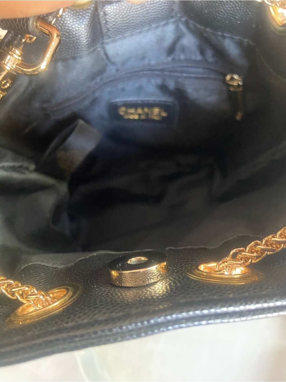CHANEL VIP BEAUTE GIFT Crossbody Drawstring Bucket Bag with Gold Hardware - Picture 6 of 16